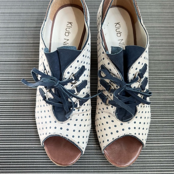 *gently used* Anthropologie Klub Nico dotted heels (size 7) - Picture 2 of 8